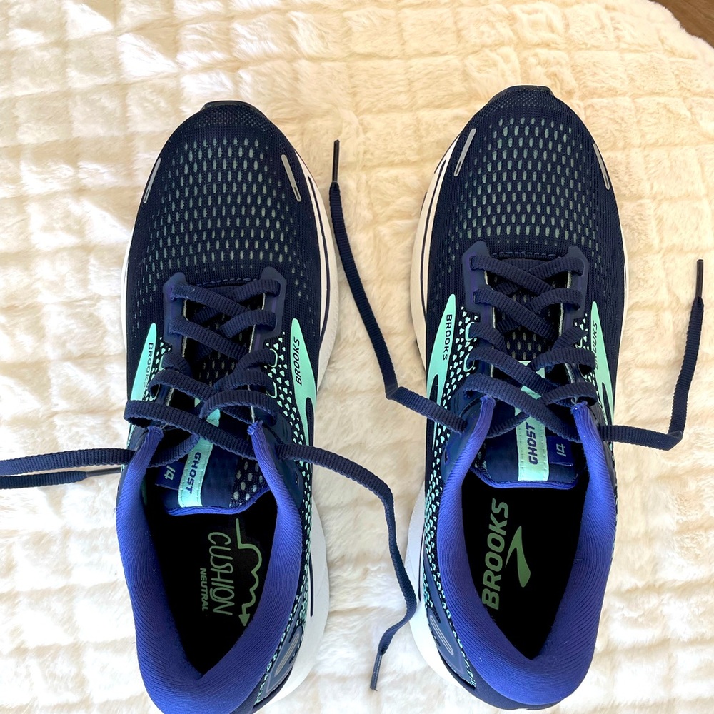 Brooks Women’s Ghost 14 Running Shoes, LIKE NEW!
